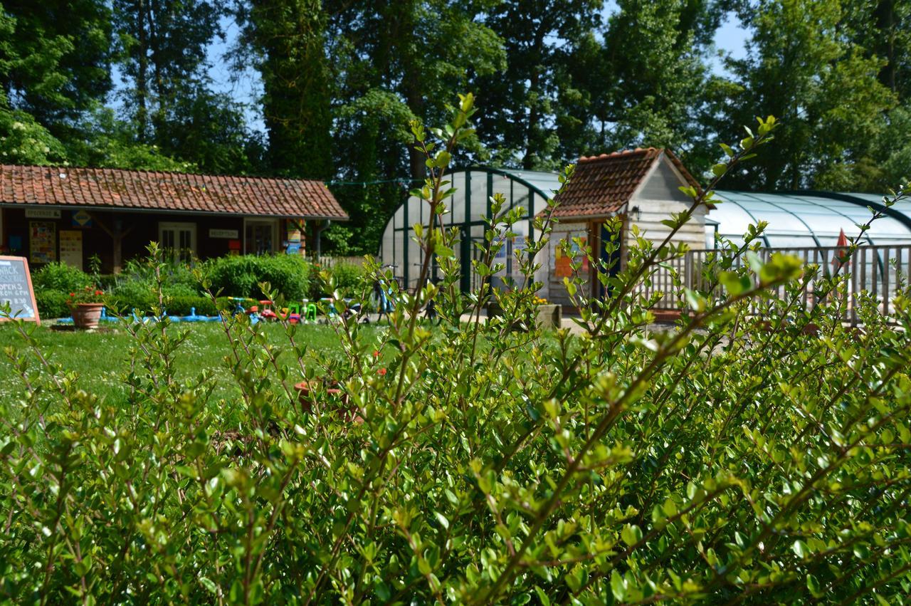 Camping Le Val De Trie Béhen Buitenkant foto